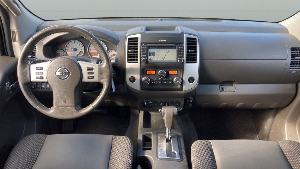 Used 2017 Nissan Frontier PRO-4X image 11