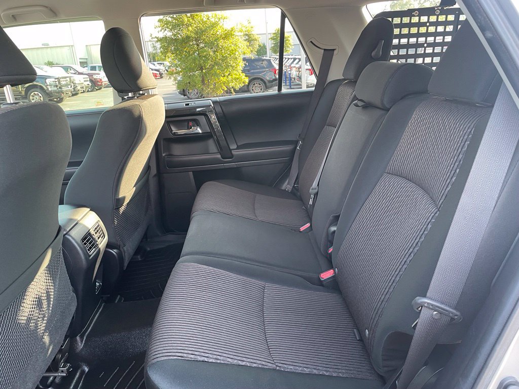 Used 2020 Toyota 4Runner TRD Off-Road AWD/4WD image 23