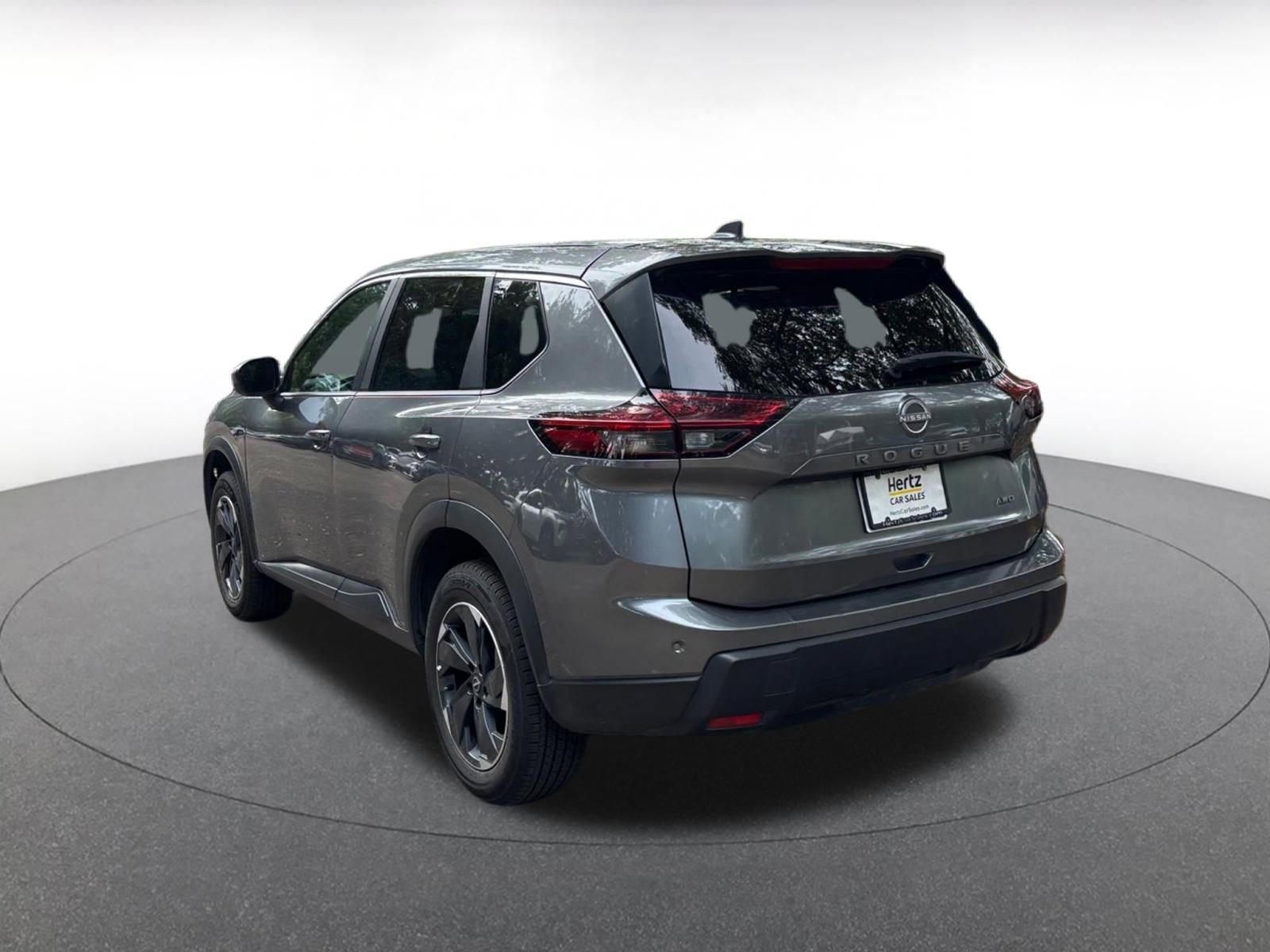 Used 2025 Nissan Rogue SV AWD/4WD image 5