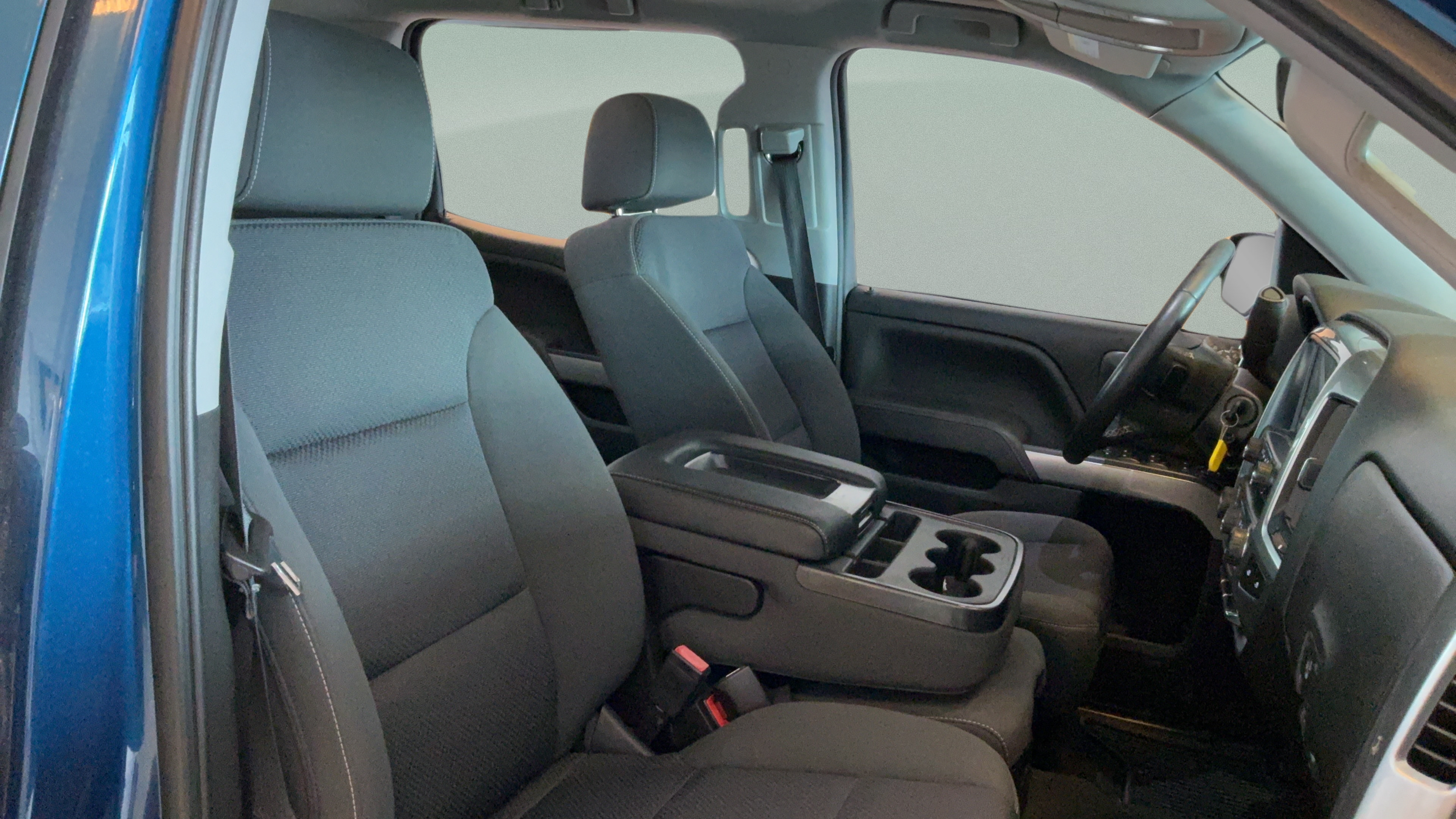Used 2018 Chevrolet Silverado 1500 LT w/ All Star Edition AWD/4WD image 29