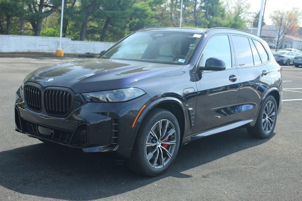 New 2026 BMW X5 xDrive50e w/ M Sport Package image 3
