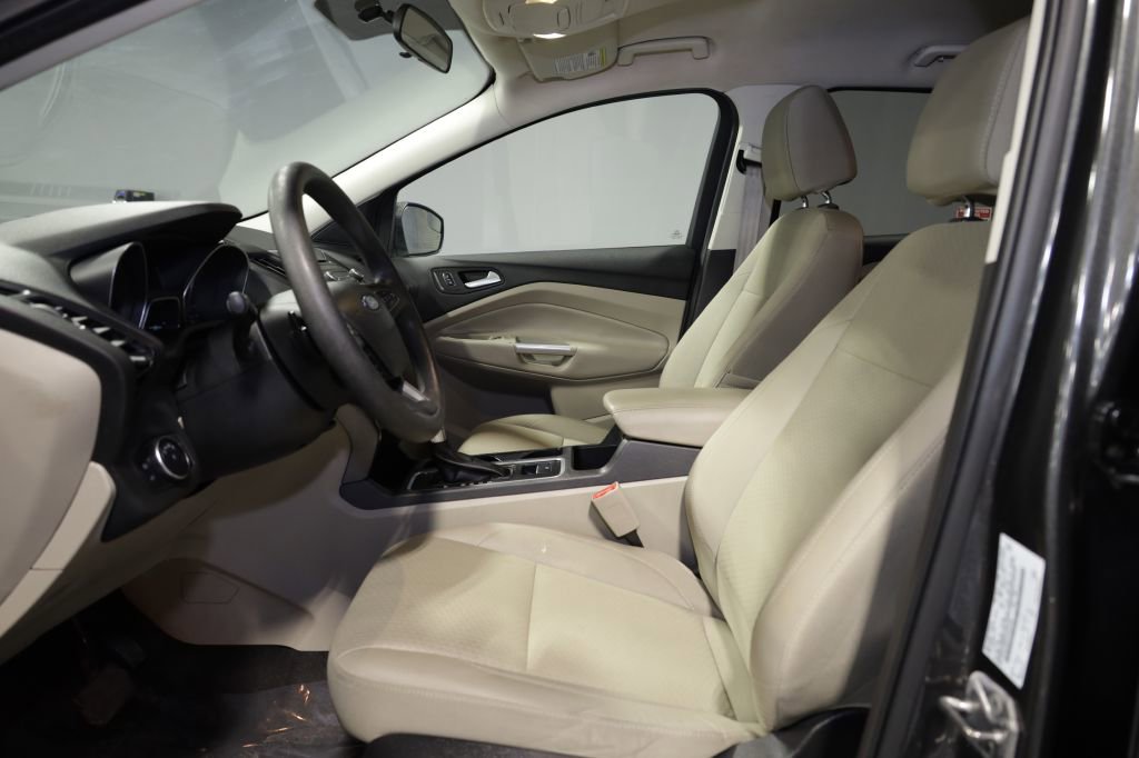 Used 2017 Ford Escape SE w/ SE Cold Weather Package image 13