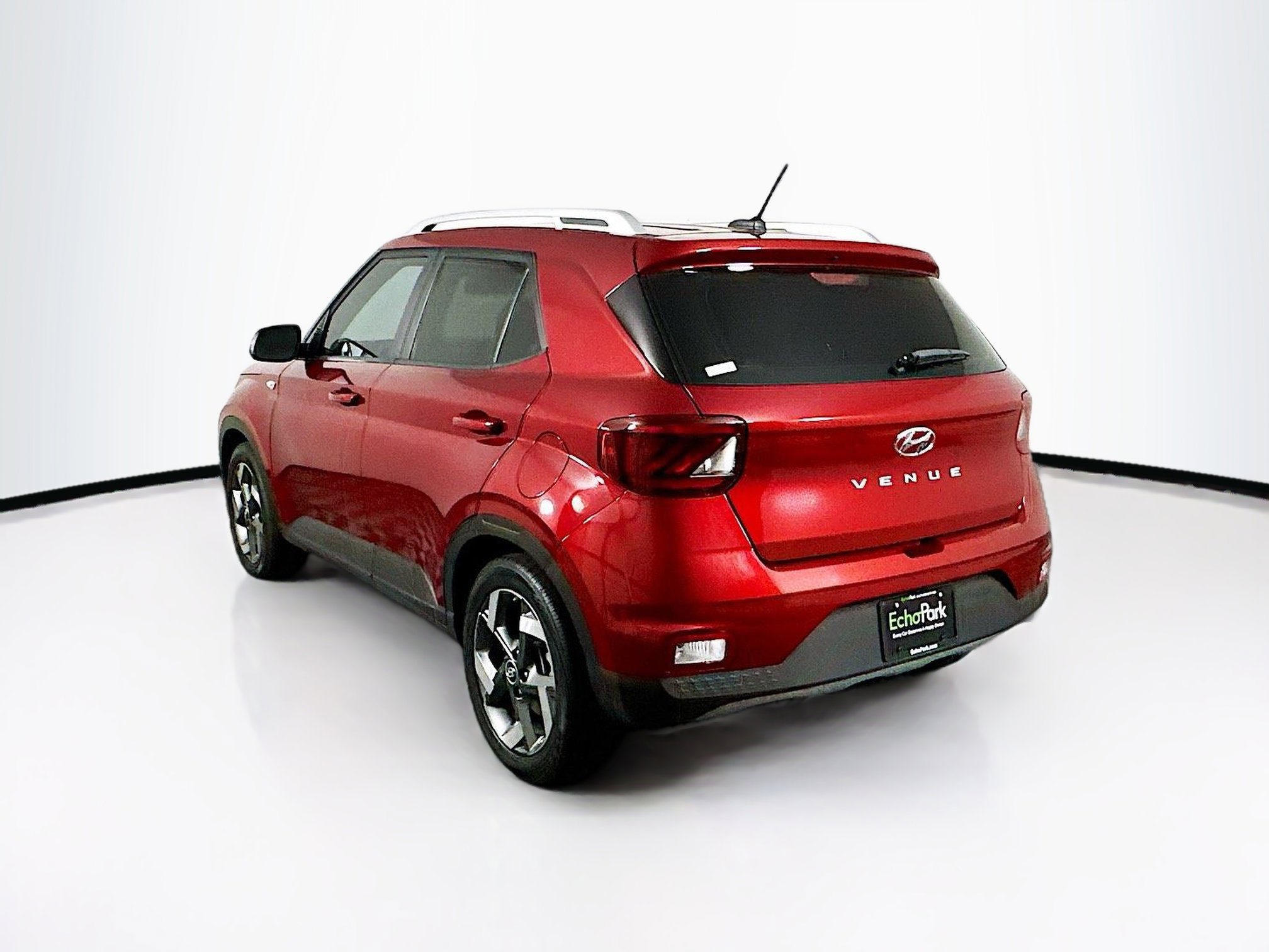 Used 2024 Hyundai Venue Limited image 5