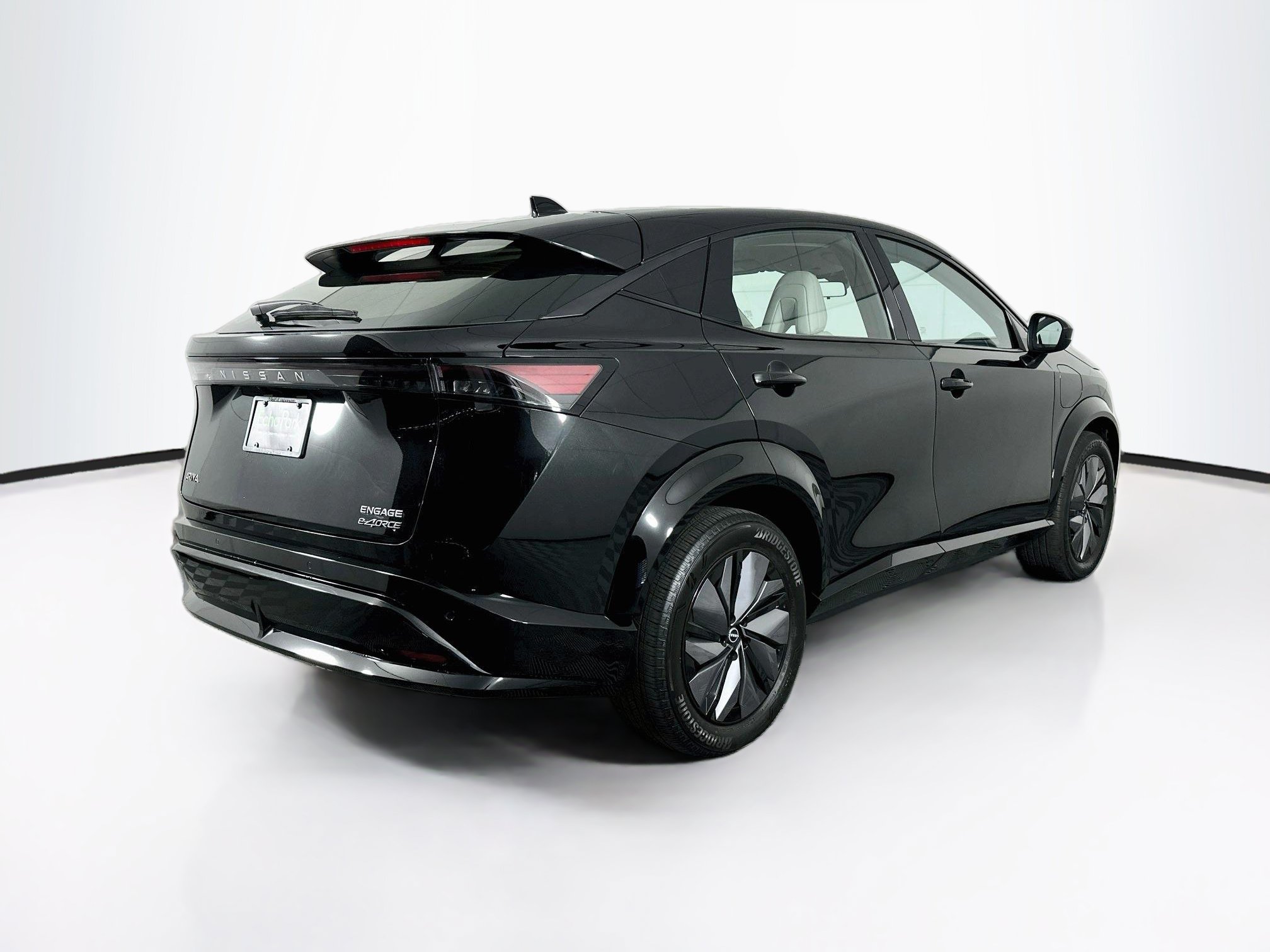 Used 2024 Nissan Ariya AWD image 9