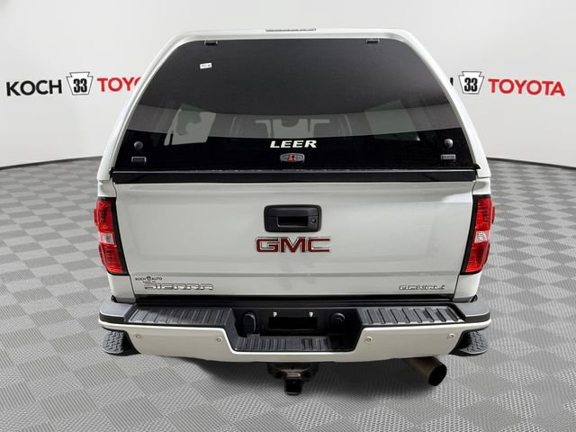 Used 2018 GMC Sierra 2500 Denali w/ Duramax Plus Package AWD/4WD image 7
