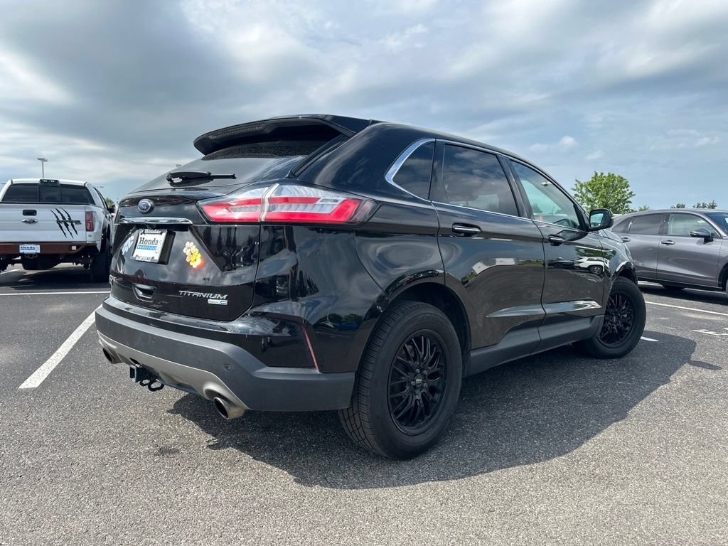 Used 2019 Ford Edge Titanium w/ Cold Weather Package AWD/4WD image 12