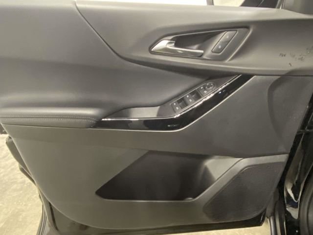 Used 2025 Chevrolet Equinox LT image 12