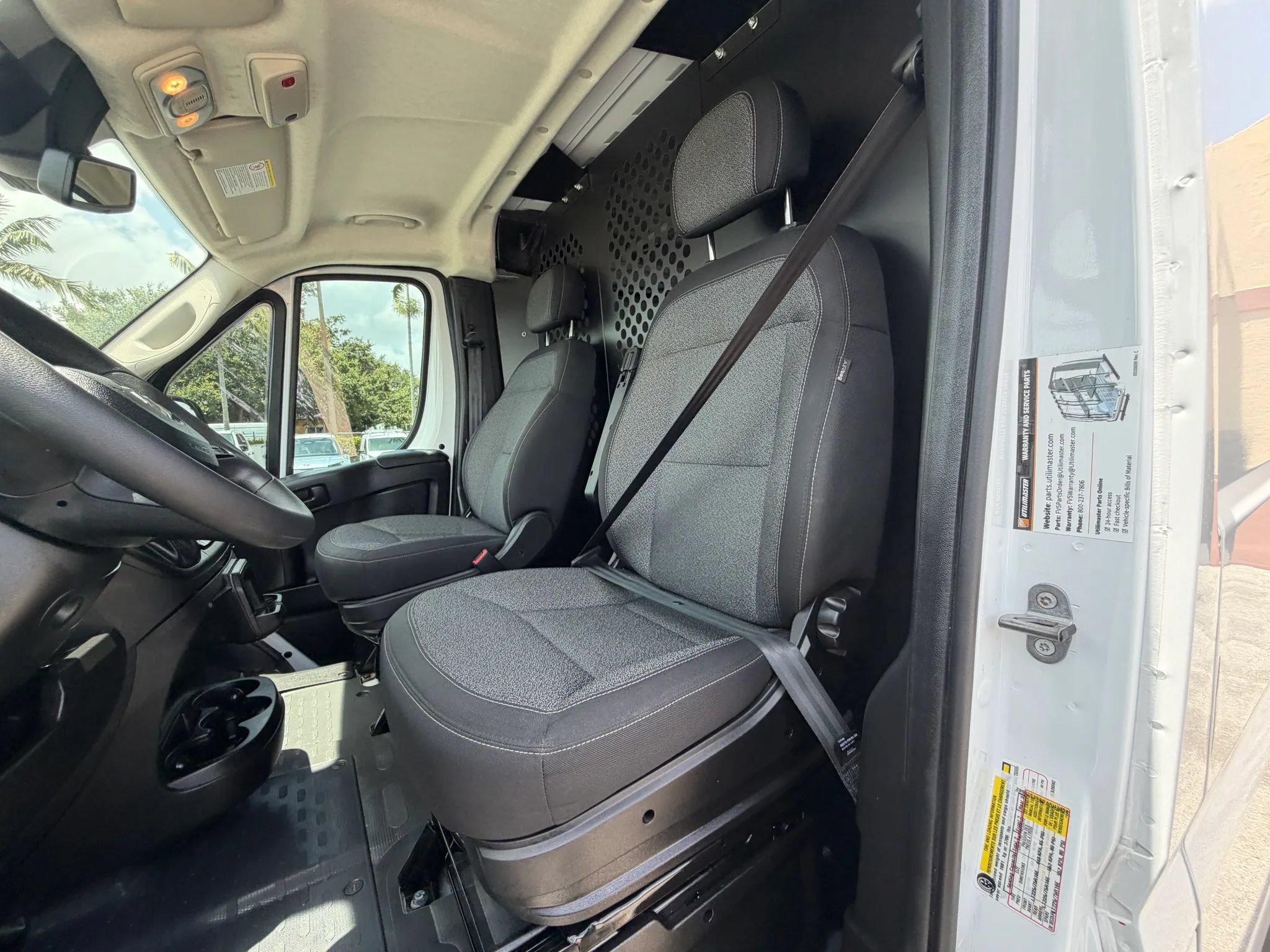 Used 2025 RAM ProMaster 2500 w/ U-Haul Equipment Group FWD image 15