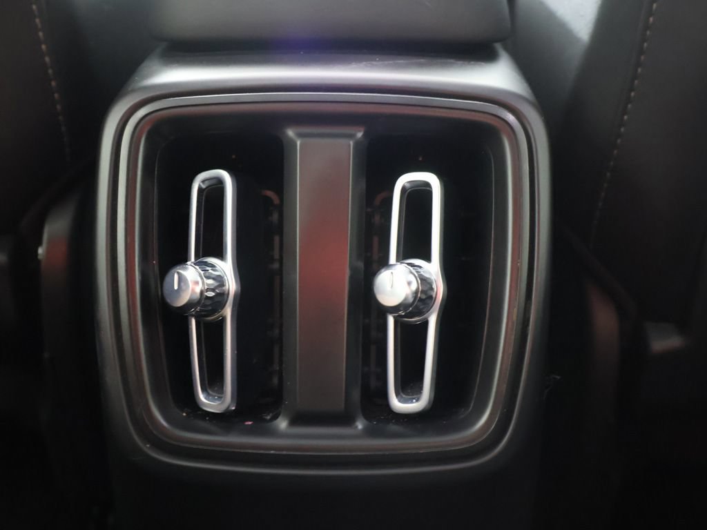 Used 2023 Volvo C40 Recharge Core AWD/4WD image 49