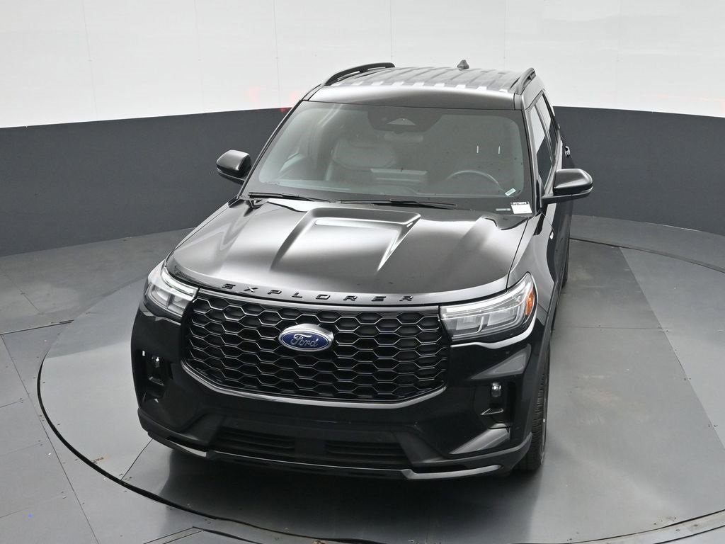 Used 2025 Ford Explorer ST-Line w/ ST-Line Street Pack image 24