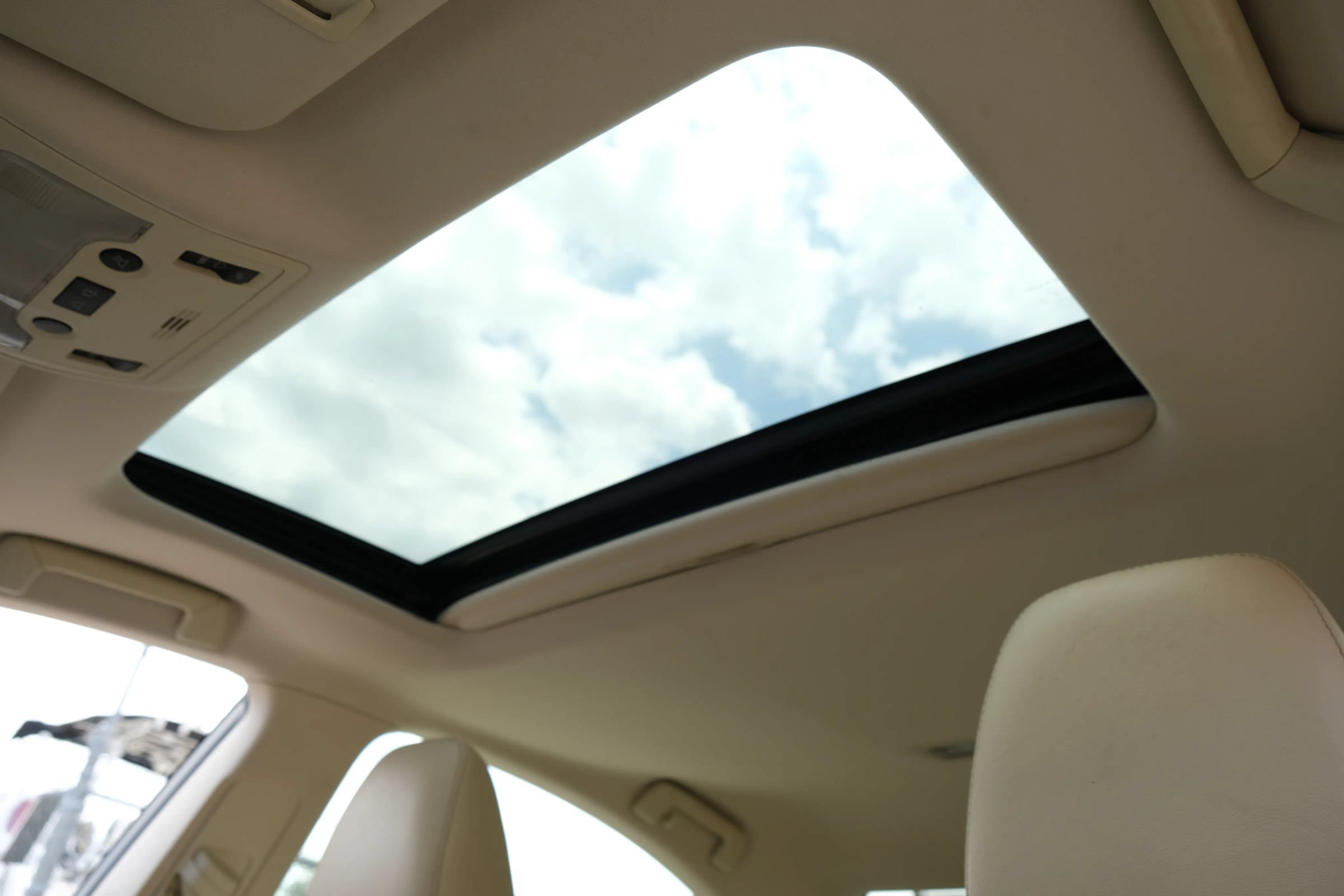 Used 2014 Lexus ES 350 w/ Luxury Package FWD image 20