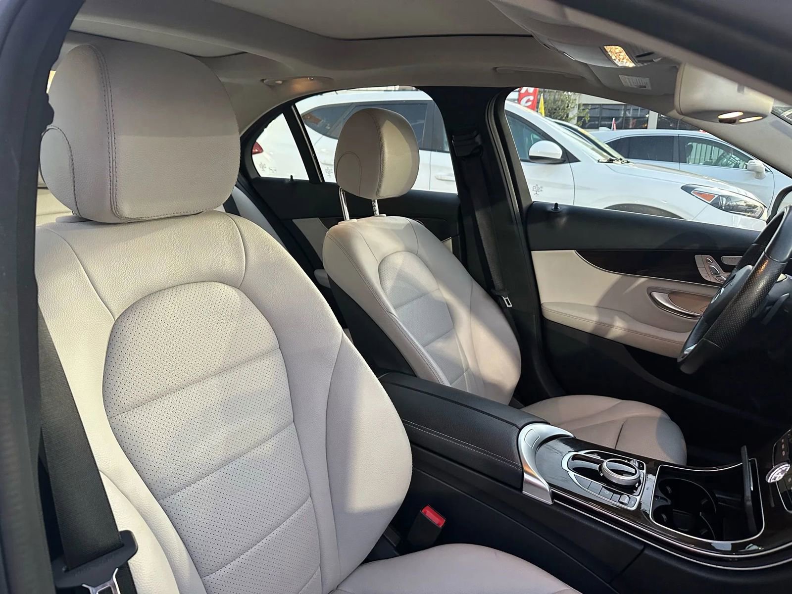 Used 2018 Mercedes-Benz C 300 4MATIC Sedan image 20