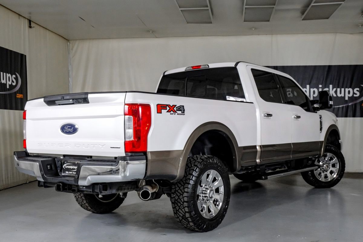 Used 2017 Ford F250 Lariat w/ Chrome Package image 8