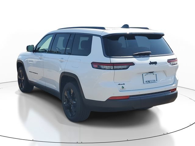 New 2026 Jeep Grand Cherokee L Limited w/ Limited Altitude Package AWD/4WD image 3