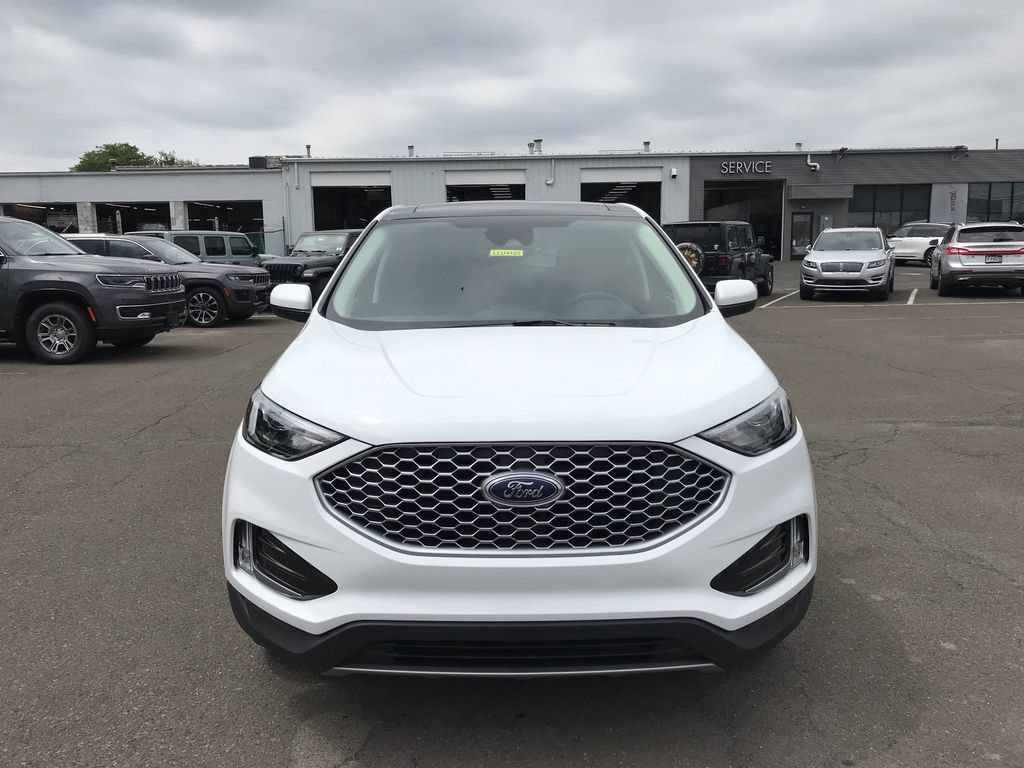 Used 2023 Ford Edge SEL w/ Convenience Package AWD/4WD image 7