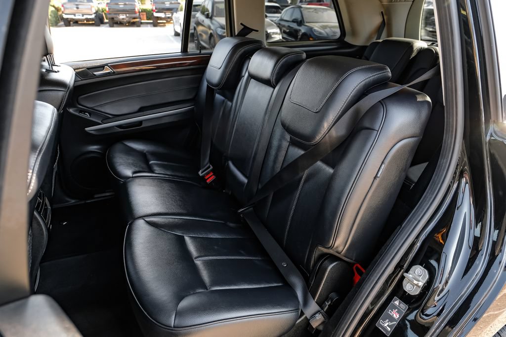 Used 2011 Mercedes-Benz GL 320 BlueTEC 4MATIC image 35