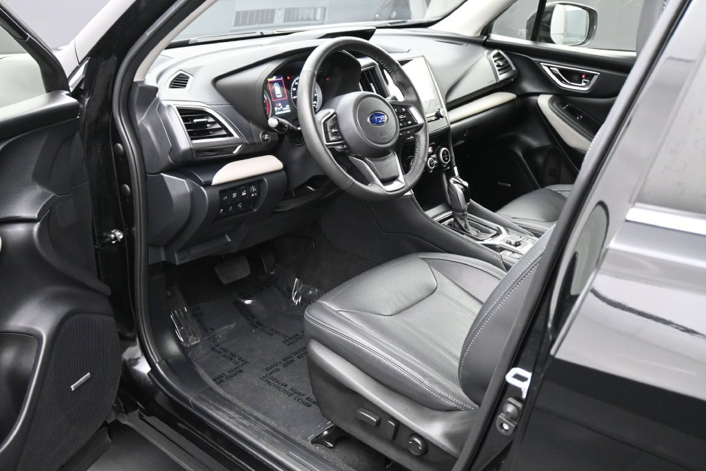 Used 2024 Subaru Forester Limited AWD/4WD image 2