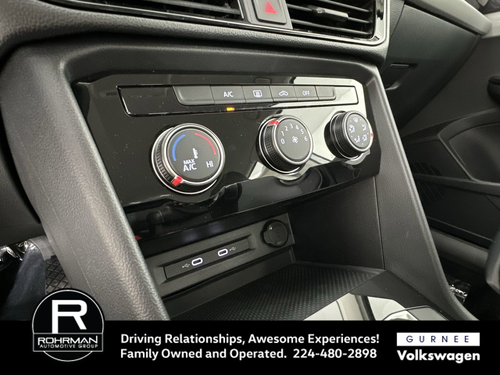 Used 2024 Volkswagen Taos S image 9