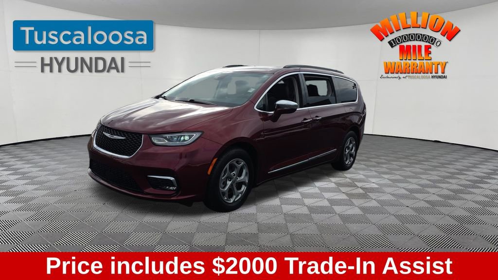 Used 2022 Chrysler Pacifica Limited image 3