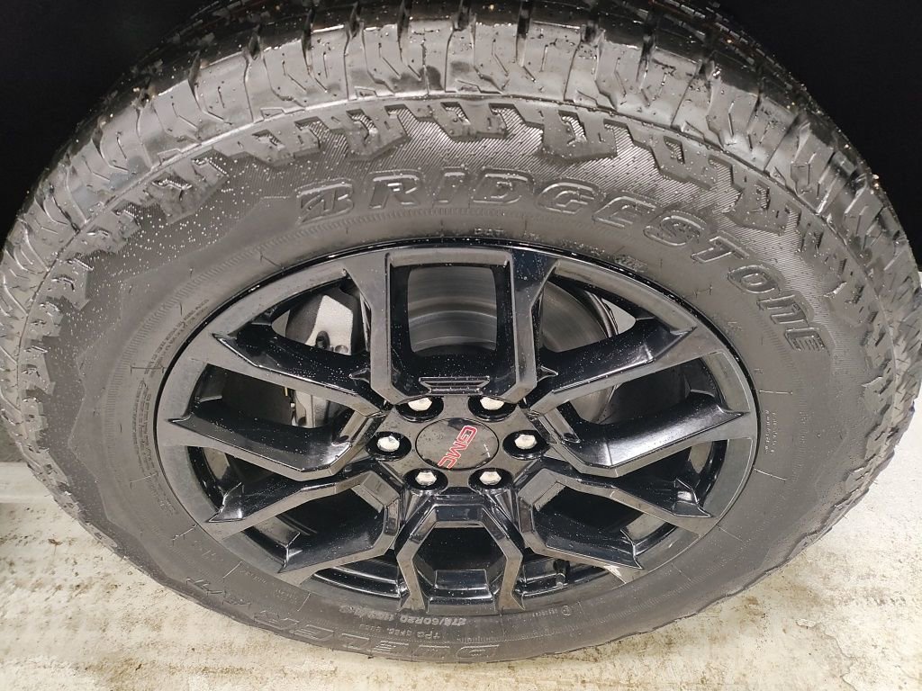 New 2026 GMC Canyon Elevation w/ Convenience Package image 4