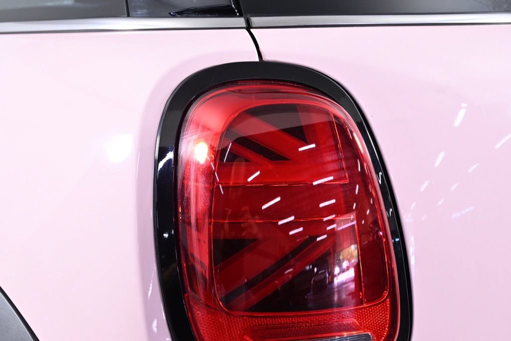 Used 2023 MINI Cooper S w/ Signature Upholstery Package FWD image 8