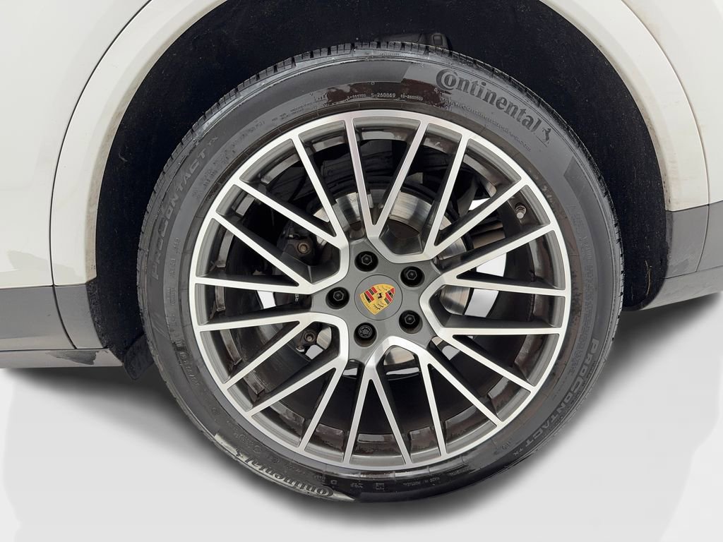 Used 2023 Porsche Cayenne image 43