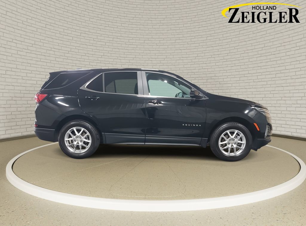 Used 2023 Chevrolet Equinox LT w/ Driver Convenience Package image 4