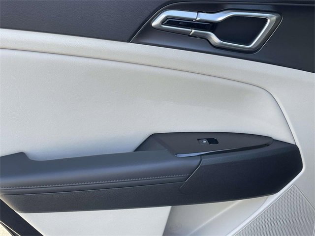 Used 2023 Kia Sportage EX image 25