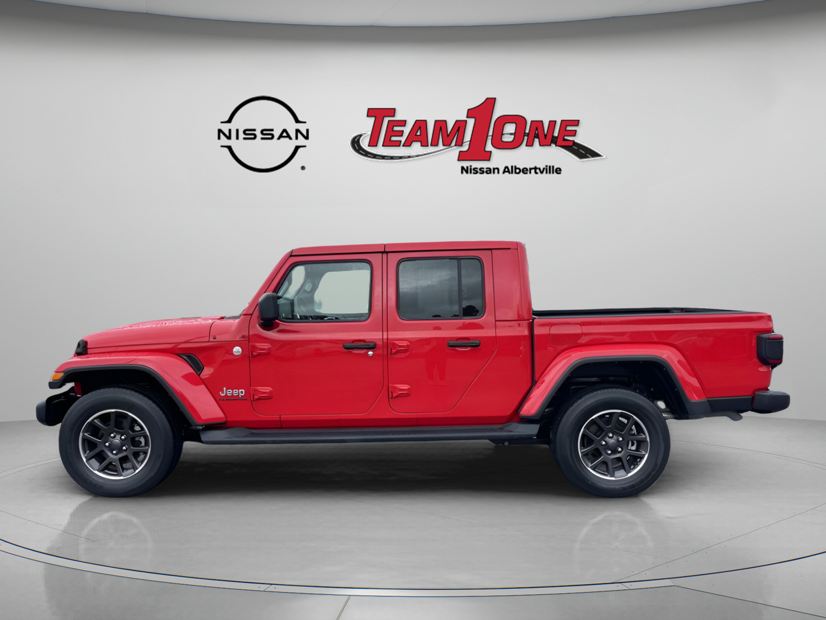 Used 2021 Jeep Gladiator Overland w/ Popular Equipment Package AWD/4WD image 5