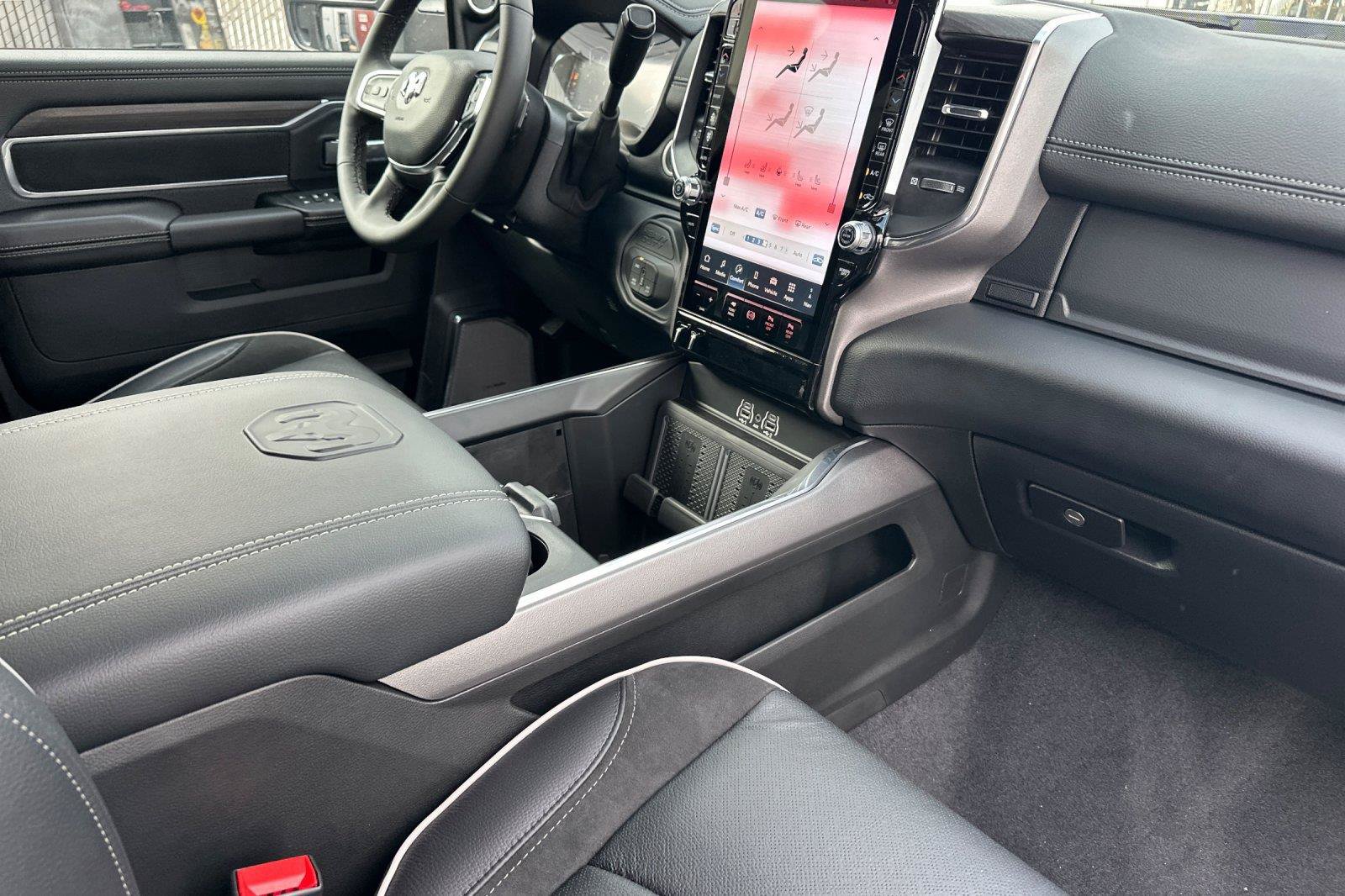 New 2026 RAM 3500 Laramie AWD/4WD image 14