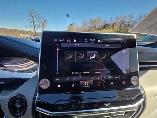 Used 2024 Jeep Compass Limited image 18