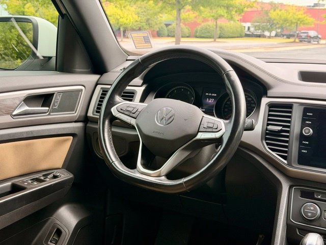 Used 2020 Volkswagen Atlas Cross Sport SE w/ Panoramic Sunroof Package FWD image 20