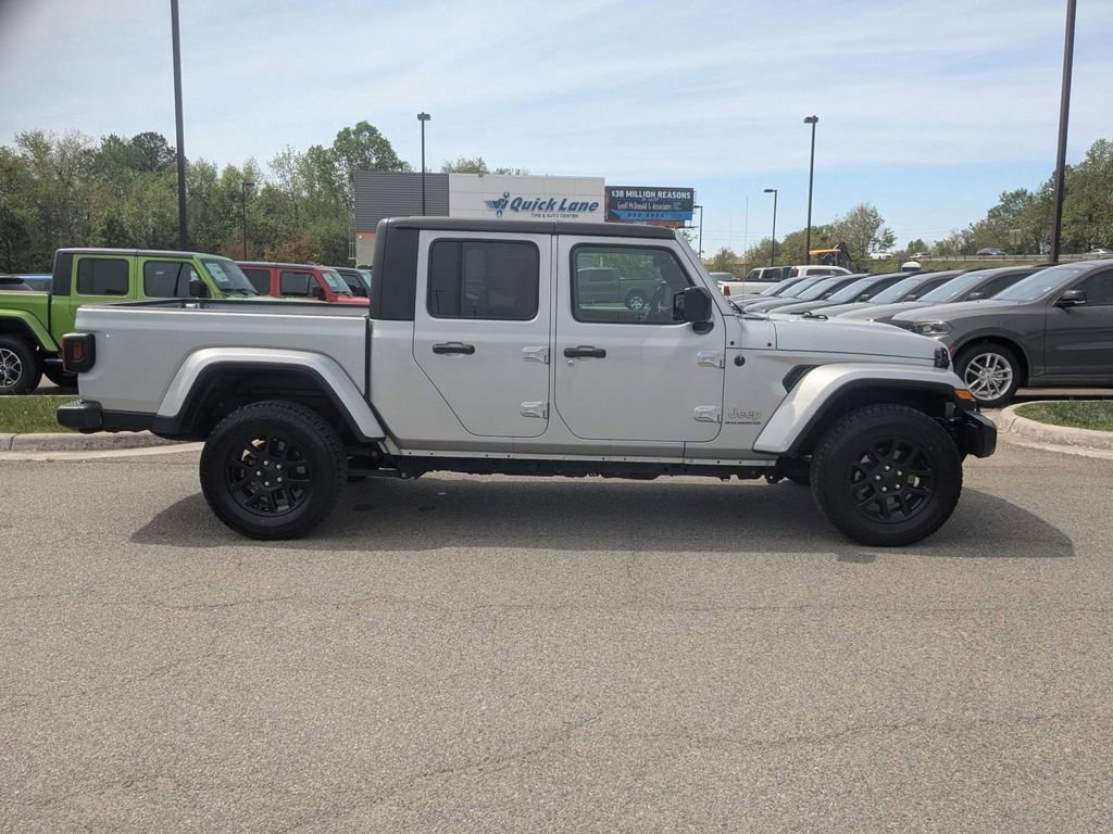 Used 2023 Jeep Gladiator Overland image 6