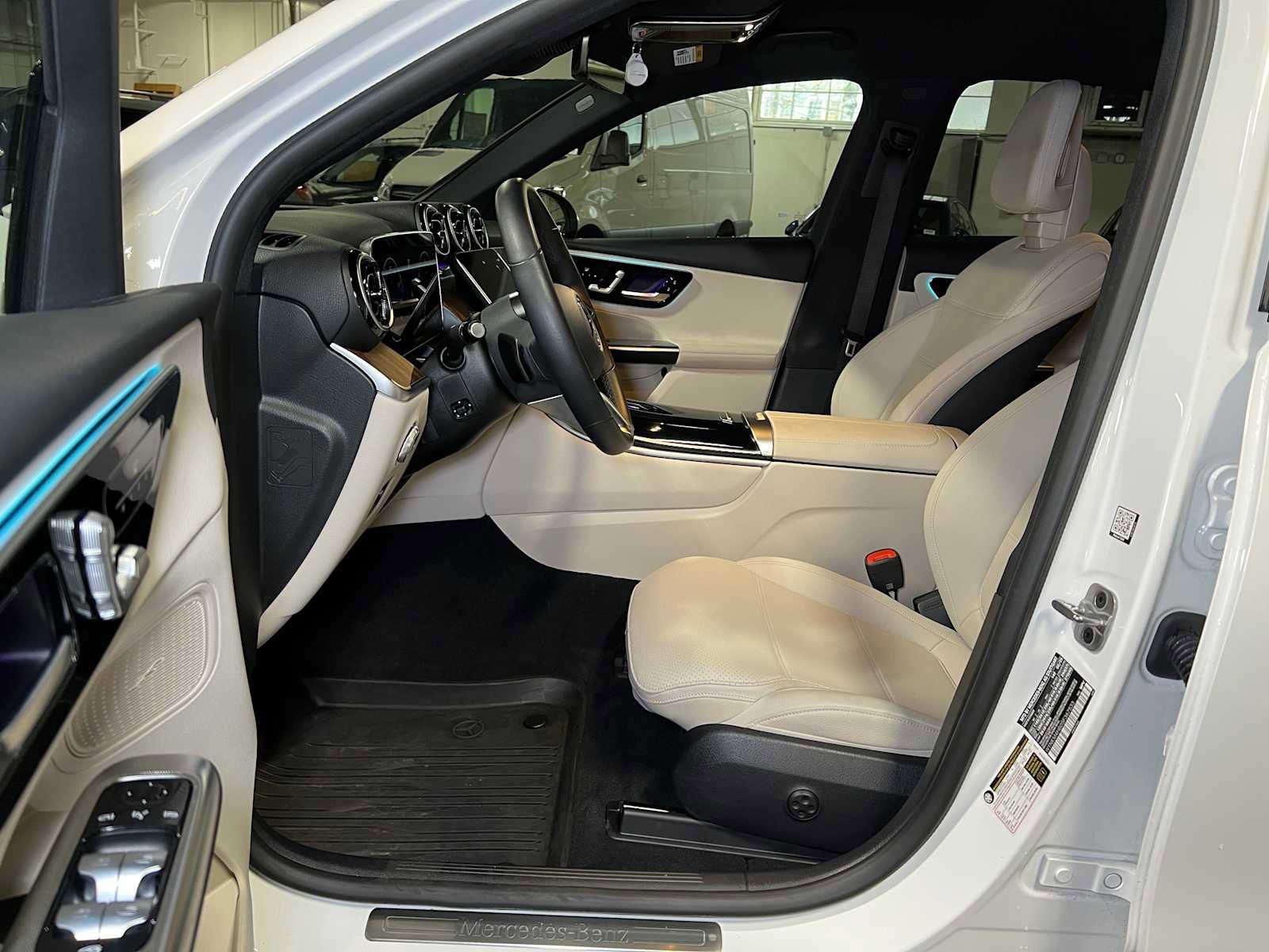 Certified 2025 Mercedes-Benz GLC 300 4MATIC image 25