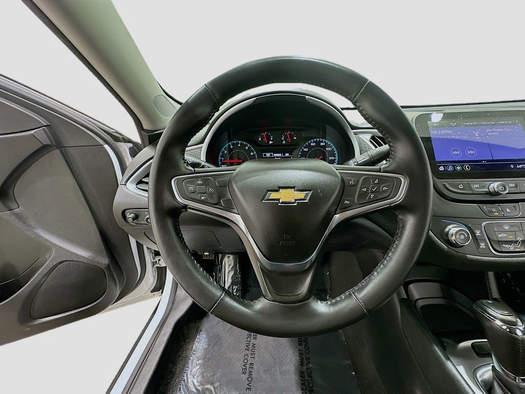 Used 2020 Chevrolet Malibu RS FWD image 11