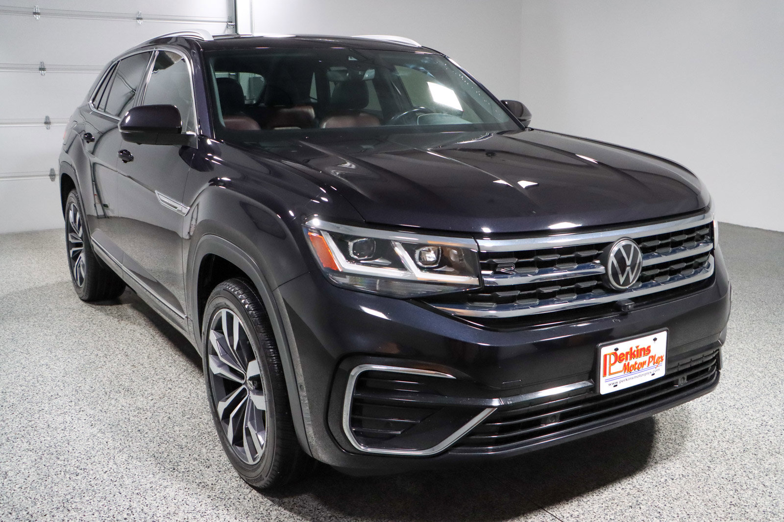Used 2022 Volkswagen Atlas Cross Sport SEL Premium R-Line image 5