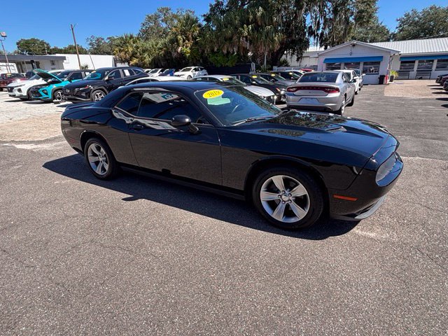 Used 2019 Dodge Challenger SXT RWD image 11