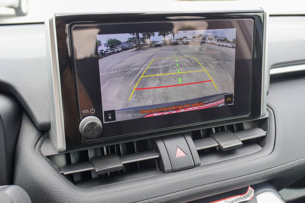 Used 2025 Toyota RAV4 XLE image 4