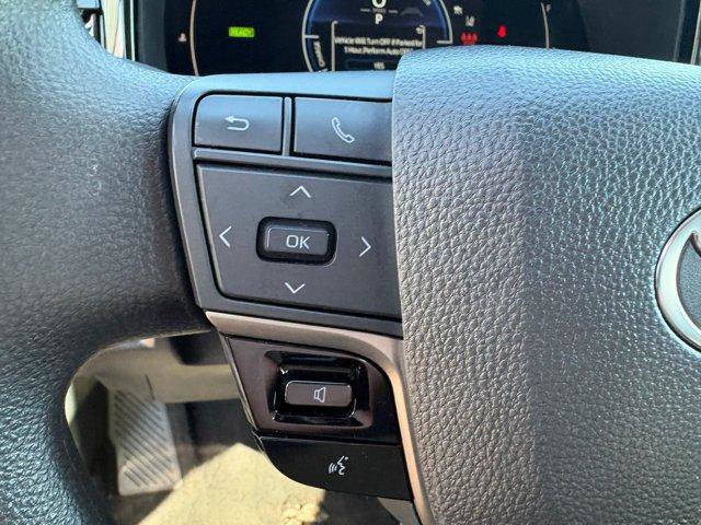 Used 2025 Toyota Camry LE FWD image 19