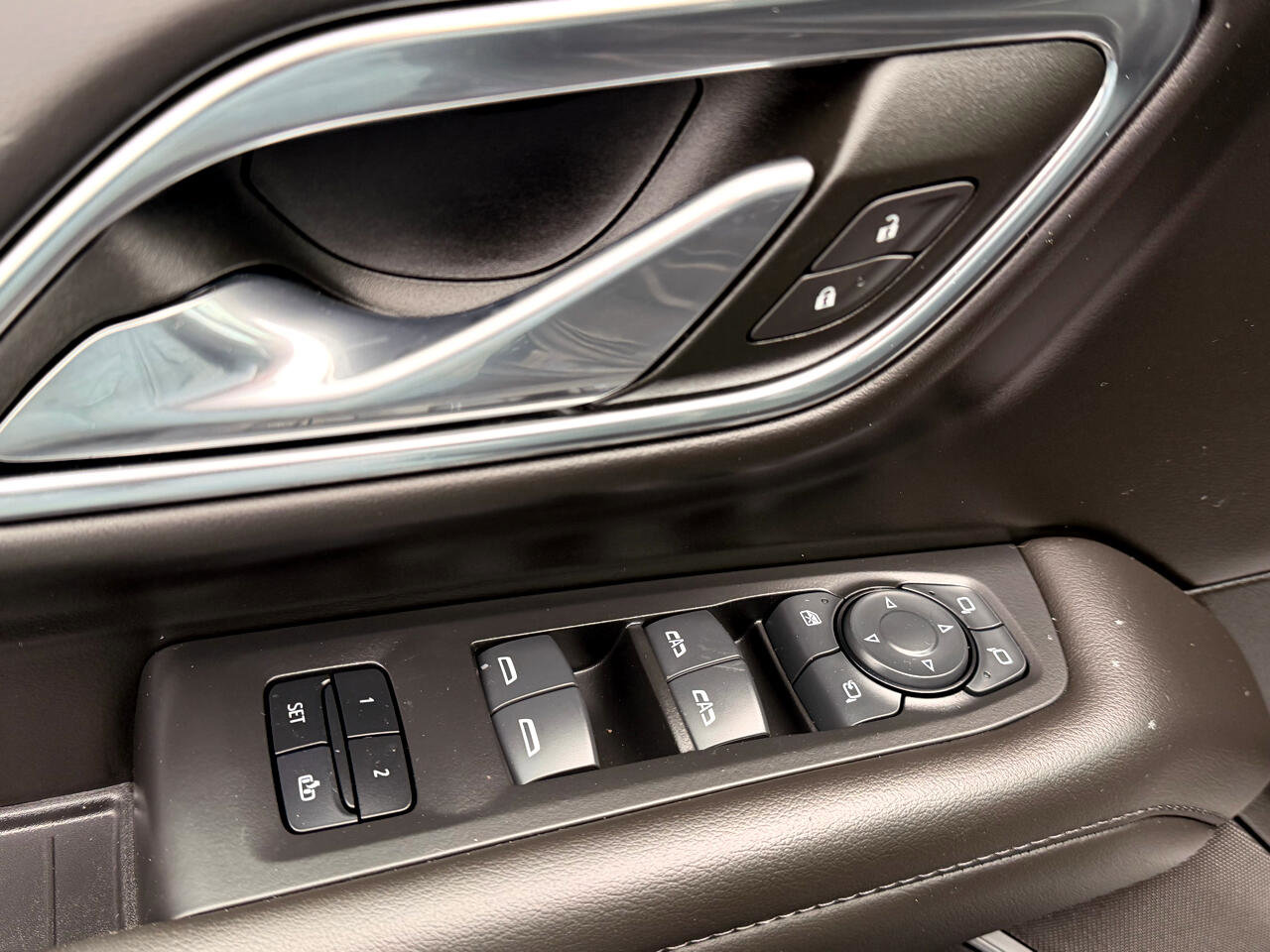 Used 2024 Chevrolet Tahoe Z71 image 11