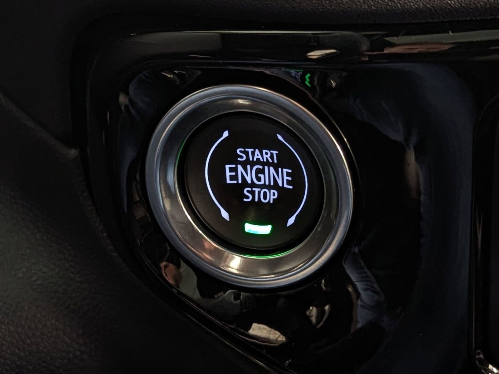 Used 2023 Chevrolet Silverado 1500 ZR2 w/ Technology Package image 34