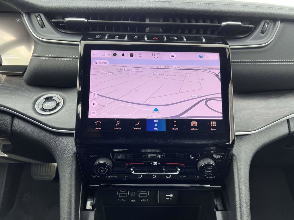 Used 2025 Jeep Grand Cherokee L Limited image 27