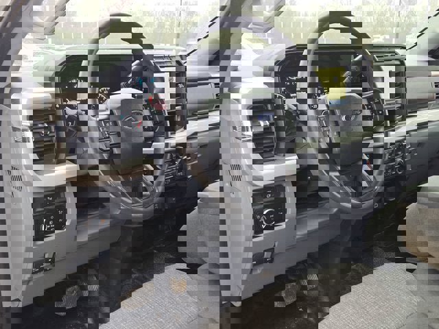 Used 2024 Ford F250 XLT w/ FX4 Off-Road Package image 19