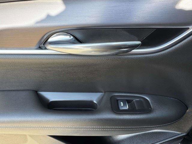 Used 2024 Cadillac XT6 Luxury w/ LPO, Floor Liner Package FWD image 36