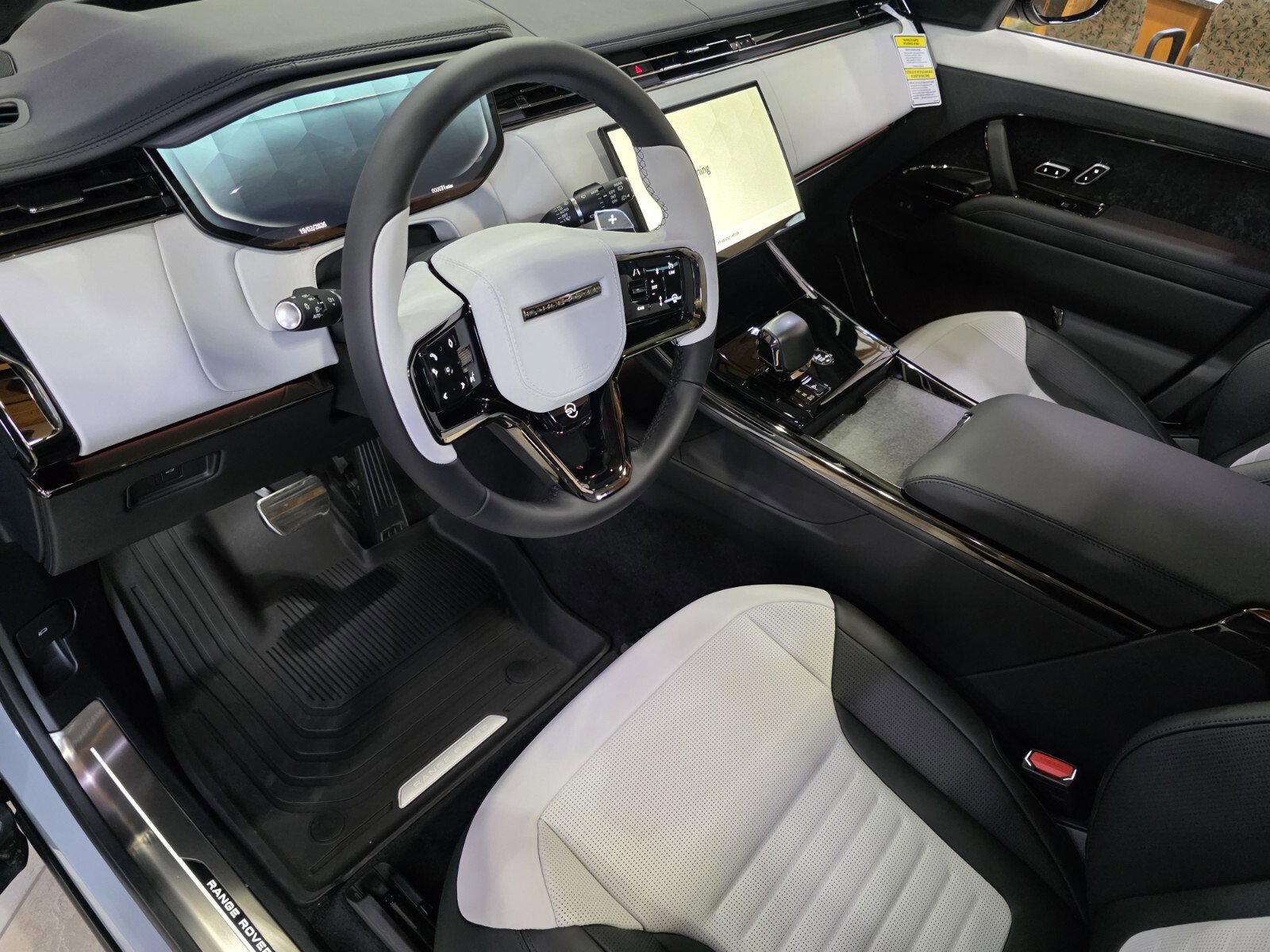 New 2026 Land Rover Range Rover Sport SV image 11