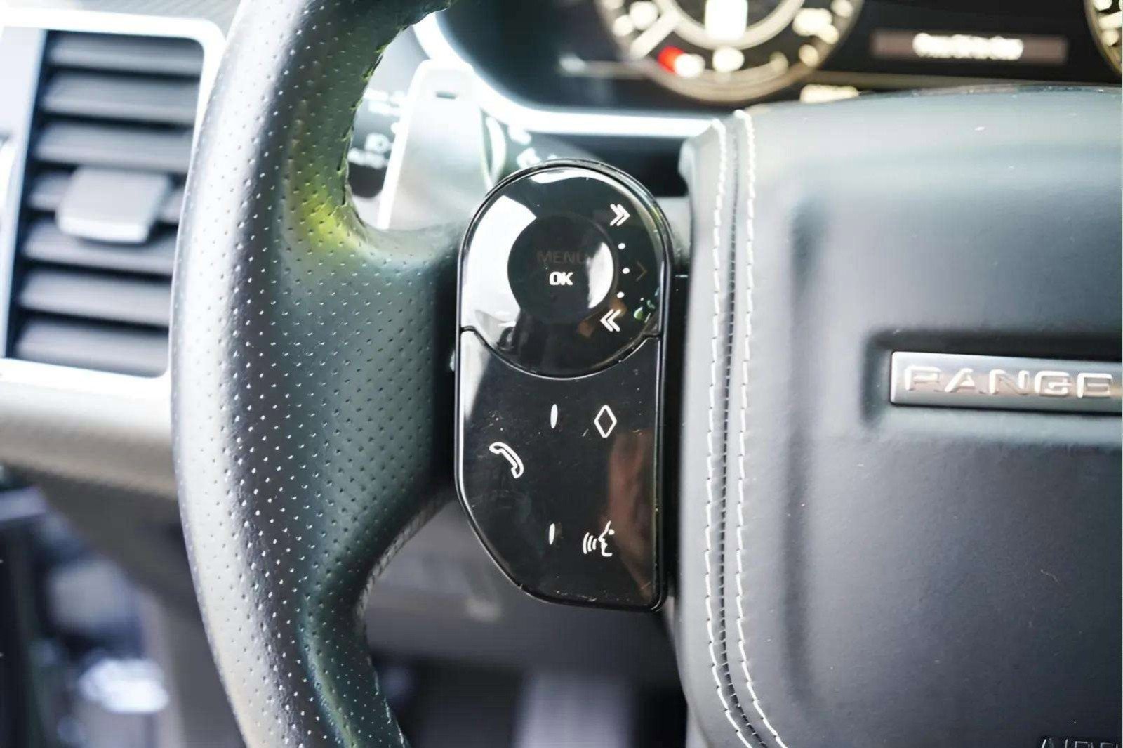 Used 2022 Land Rover Range Rover Sport SVR Carbon Edition image 44