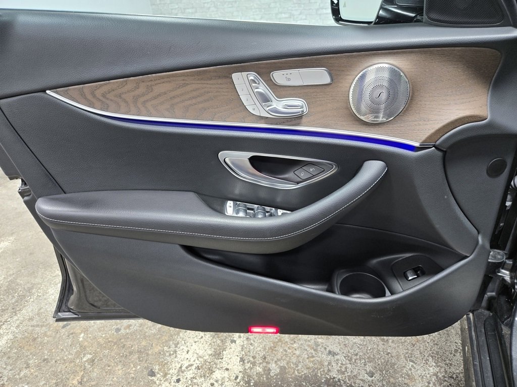 Used 2022 Mercedes-Benz E 350 4MATIC Sedan image 7