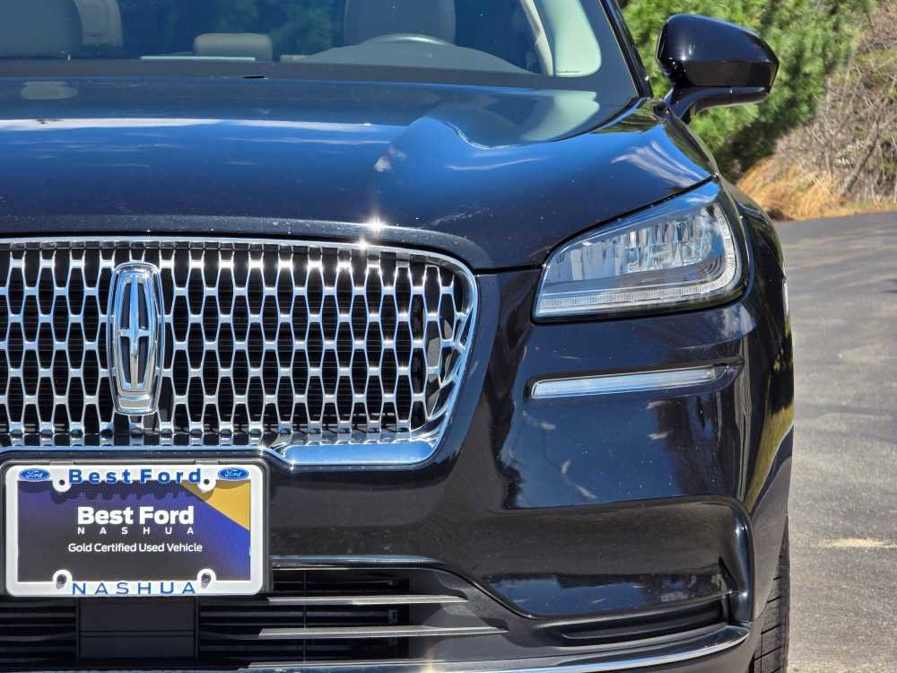 Used 2022 Lincoln Corsair AWD w/ Premium Package image 3