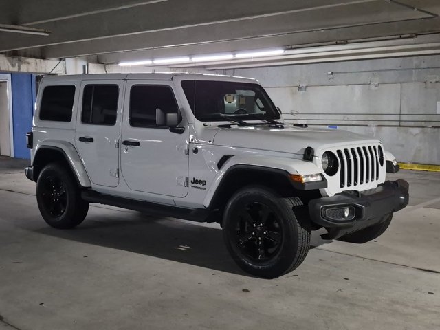 Used 2022 Jeep Wrangler Unlimited Sahara AWD/4WD image 3