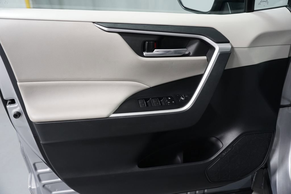 Certified 2023 Toyota RAV4 XLE w/ Convenience Package image 30
